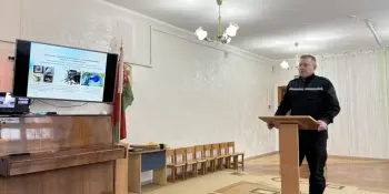 Профилактическая беседа сотрудника МЧС с педагогическими работниками